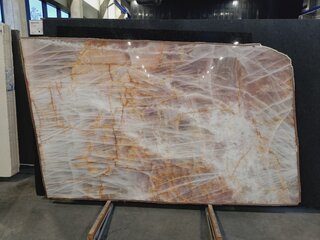 Q 068 L Scarlet Crystal (001030)